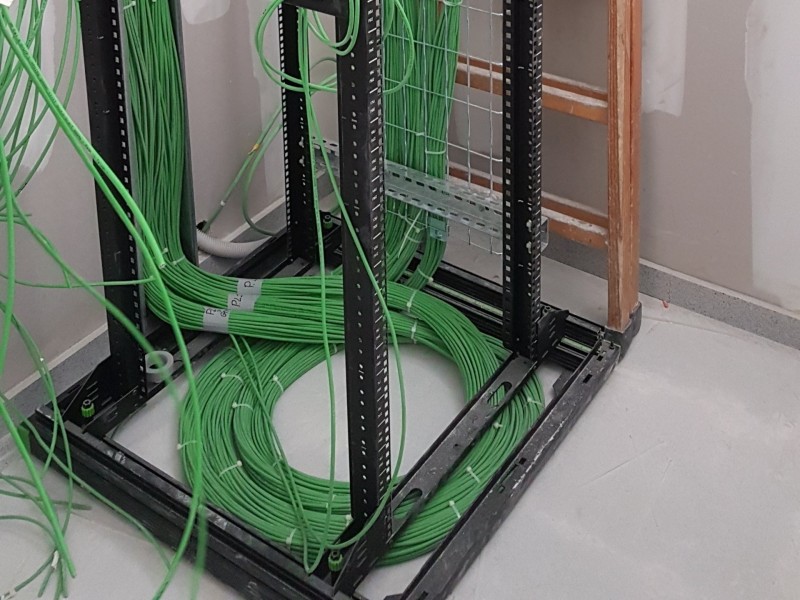 Instalación eléctrica en un rack